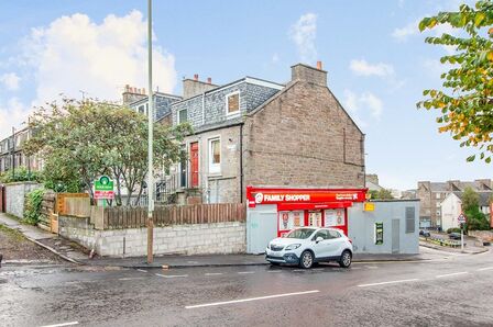 Blyth Place, 2 bedroom  Flat to rent, £800 pcm