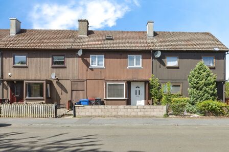 3 bedroom Mid Terrace House for sale