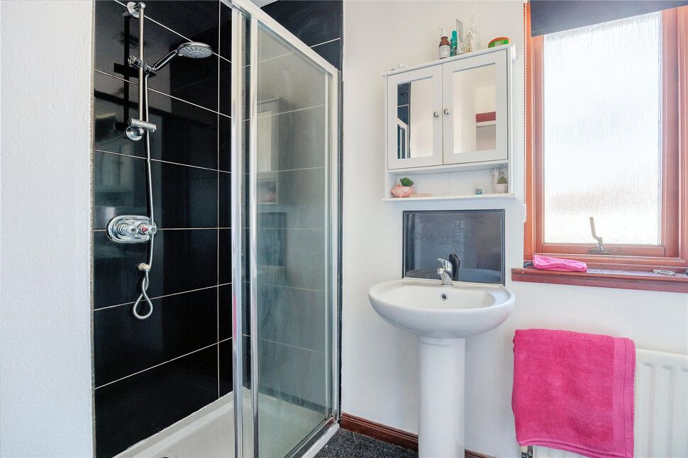 En-Suite Bathroom