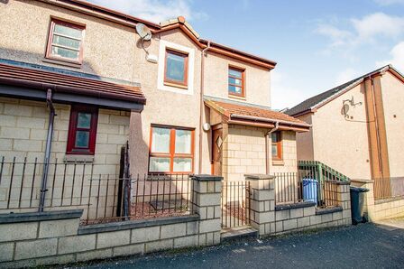 3 bedroom Mid Terrace House to rent