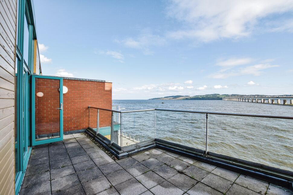 3 bedroom Mid Terrace House for sale, Marine Parade Walk, Dundee, DD1