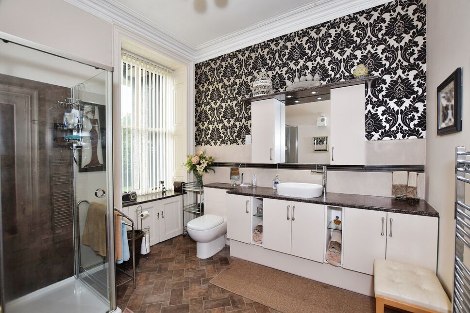 4 bedroom Semi Detached House for sale, Mansion Drive, Dundee, DD4 £