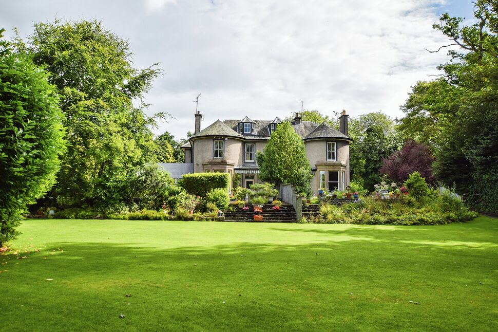 4 bedroom Semi Detached House for sale, Mansion Drive, Dundee, DD4 £