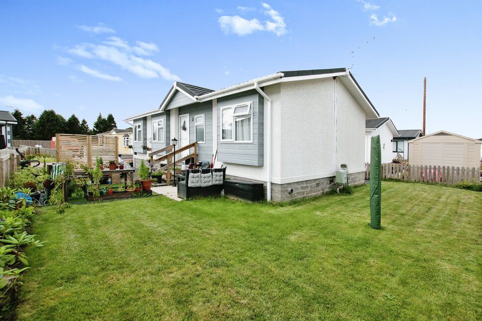 2 bedroom Detached Property for sale, Burnbank Park, Blairgowrie, PH10