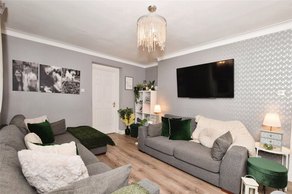 4 bedroom Semi Detached House for sale, Kingsway, Dundee, DD3 £210,000