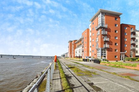 Marine Parade, 2 bedroom  Flat for sale, £170,000