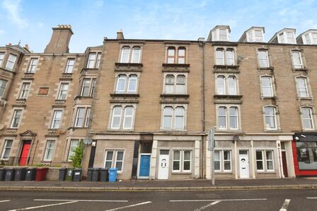 Hawkhill, 1 bedroom  Flat for sale, £125,000