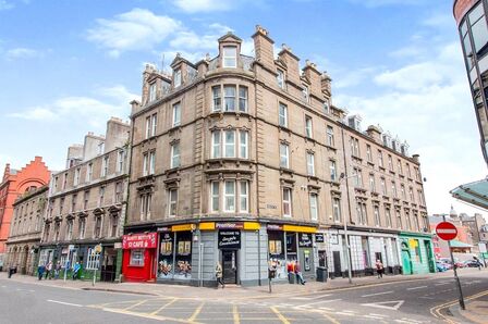 Gellatly Street, 2 bedroom  Flat to rent, £900 pcm