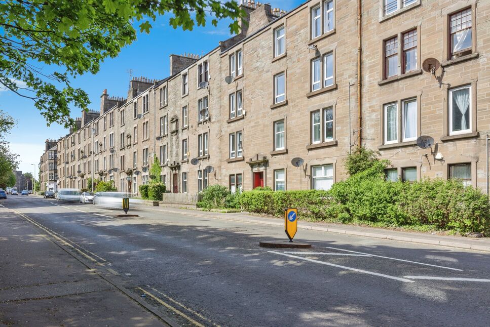 1 bedroom Flat for sale, Lorimer Street, Dundee, DD3 £60,000
