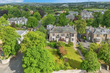 4 bedroom  Flat for sale