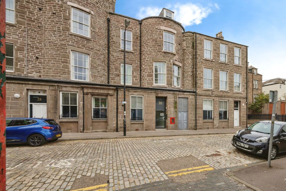 Main image of 2 bedroom  Flat for sale, Cowgate, Dundee, Angus, DD1