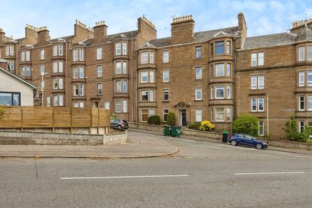 Seymour Street, 1 bedroom  Flat for sale, £100,000