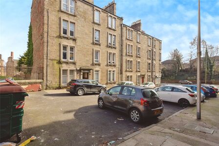 Sibbald Street, 2 bedroom  Flat for sale, £75,000