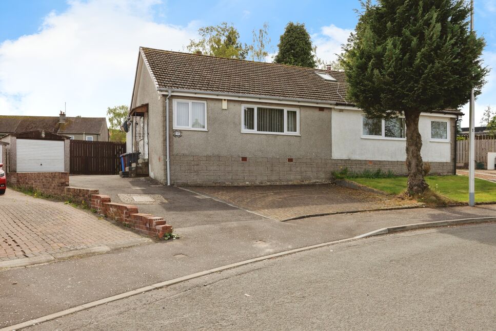 2 bedroom Semi Detached Bungalow for sale