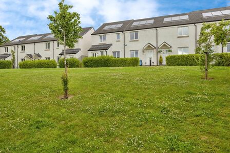 2 bedroom Mid Terrace House for sale