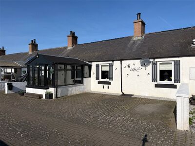 2 bedroom Mid Terrace Property for sale