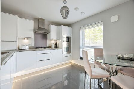 2 bedroom  Flat for sale