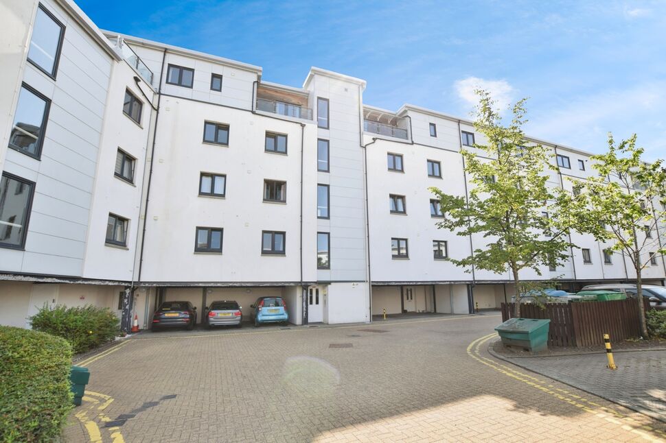 Main image of 2 bedroom  Flat for sale, Vasart Court, Perth, Perth and Kinross, PH1