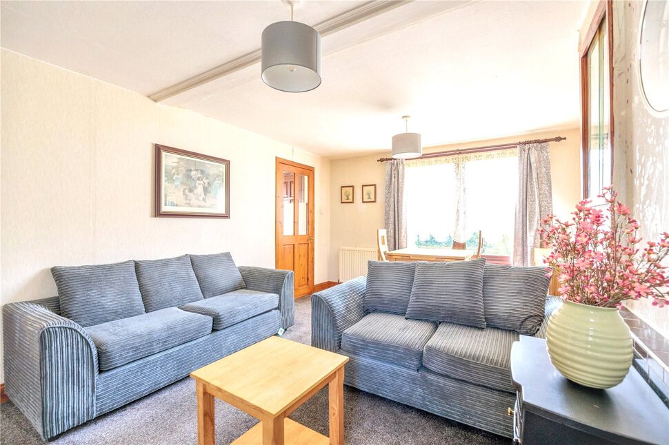 Living Dining Area