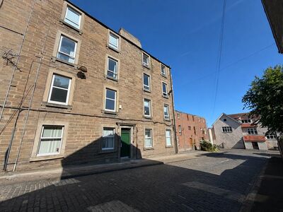 Ellen Street, 2 bedroom Flat to rent, &pound;825 pcm