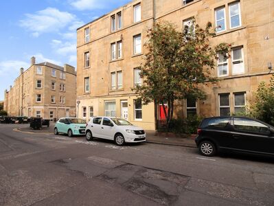Caledonian Crescent, 1 bedroom Flat to rent, &pound;1,150 pcm
