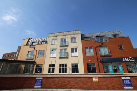 Church Road, 2 bedroom Flat to rent, &pound;1,800 pcm