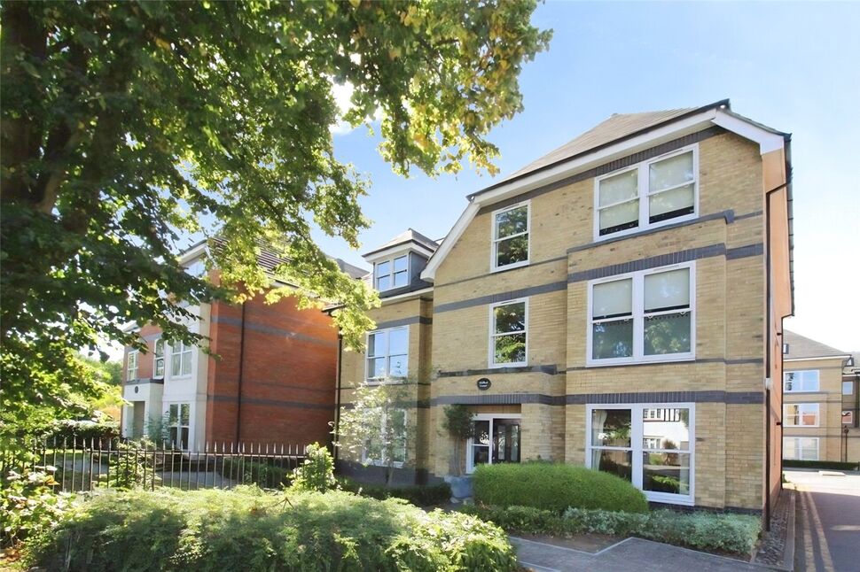 Main image of 2 bedroom Flat to rent, Vicarage Road, Egham, Surrey, TW20