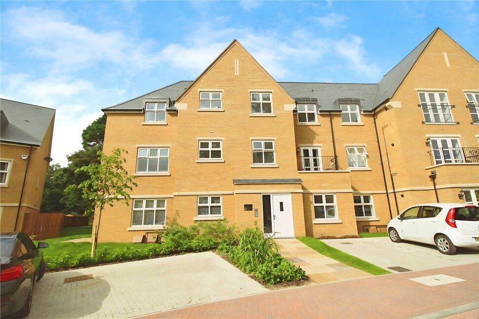 Main image of 2 bedroom  Flat to rent, Queenswood Crescent, Englefield Green, Surrey, TW20