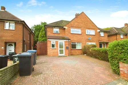 Spring Rise, 6 bedroom Detached House to rent, £2,900 pcm