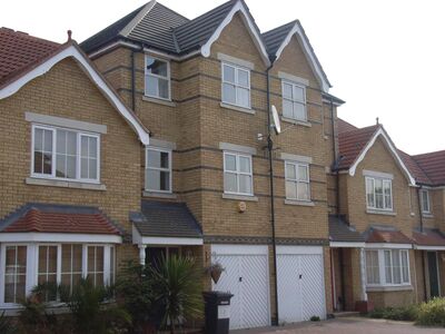 3 bedroom end of terrace house for sale in Park Road, Egham, Surrey, TW20