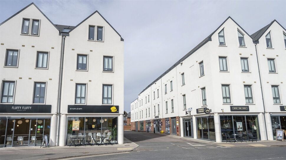 Main image of 1 bedroom Flat to rent, High Street, Egham, Surrey, TW20