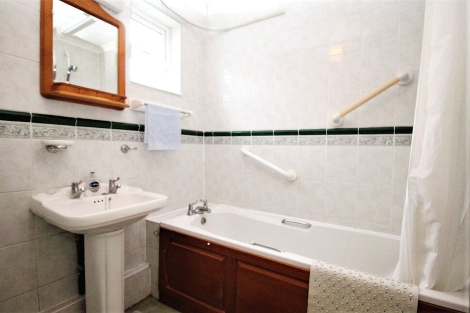 2 bedroom Semi Detached Bungalow for sale, Albert Road, Englefield