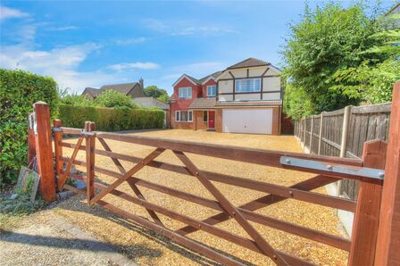 Welley Road, 5 bedroom Detached House for sale, £1,150,000