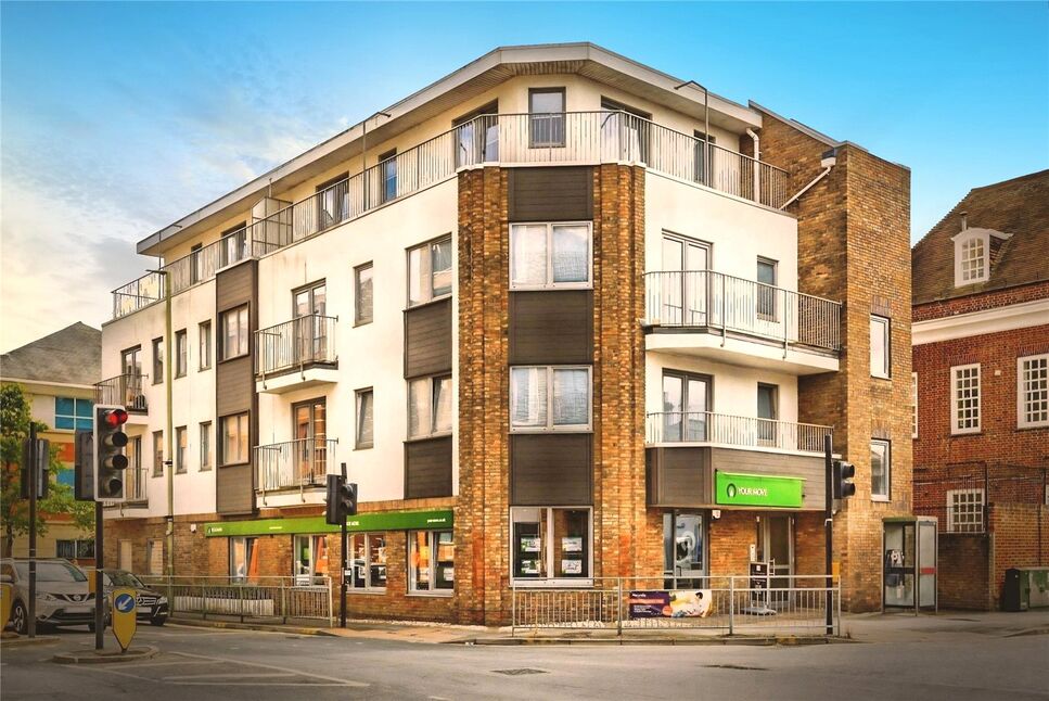 Main image of 1 bedroom  Flat to rent, Station Road, Egham, Surrey, TW20