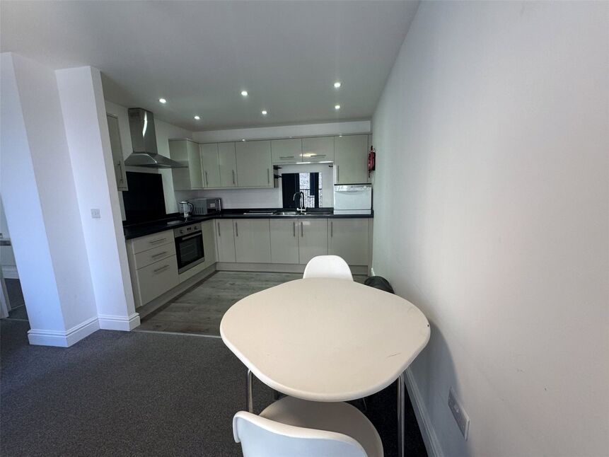 Main image of 1 bedroom Flat to rent, Station Road, Egham, Surrey, TW20