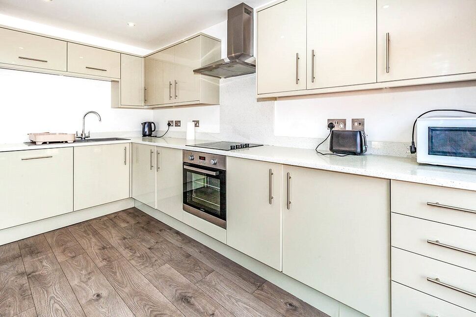 Main image of 2 bedroom Flat to rent, Station Road, Egham, Surrey, TW20