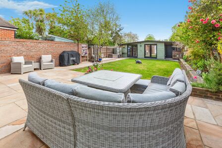 Fordbridge Road, 5 bedroom Semi Detached House for sale, £800,000