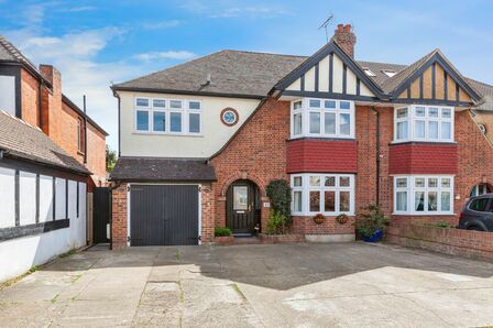 Fordbridge Road, 5 bedroom Semi Detached House for sale, £850,000