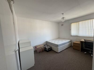 Beechtree Avenue, Semi Detached Room to rent, £666 pcm