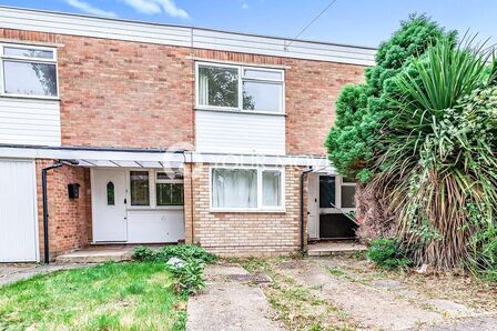 Greenways, 5 bedroom Mid Terrace House for sale, £530,000