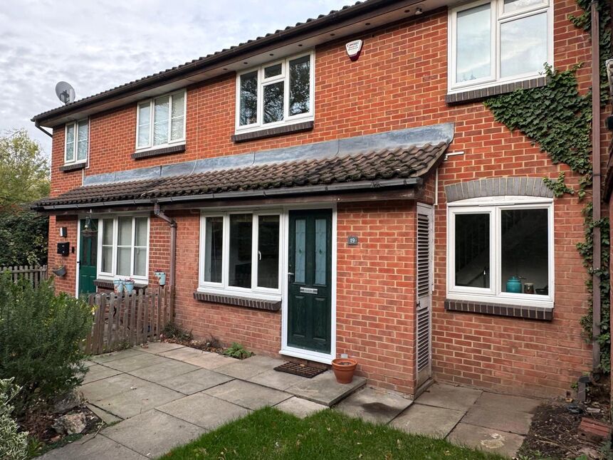 1 bedroom Mid Terrace House for sale