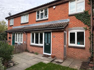 1 bedroom Mid Terrace House for sale