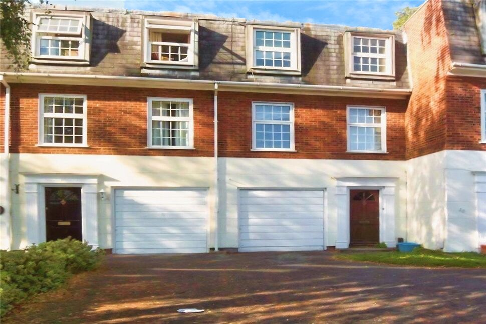 Main image of 5 bedroom House to rent, Victoria Street, Englefield Green, Surrey, TW20