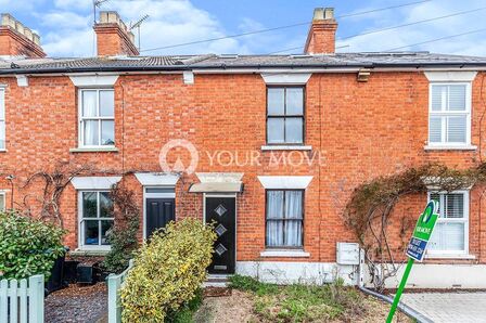 Queens Road, 4 bedroom Mid Terrace House to rent, &pound;2,750 pcm