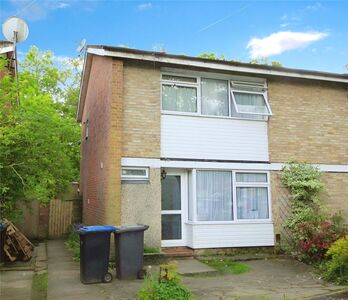 Cherrywood Avenue, 4 bedroom Semi Detached House to rent, &pound;2,350 pcm