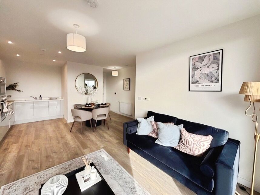 Main image of 1 bedroom Flat to rent, Riverview, Elmsleigh Road, Staines, TW18