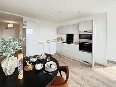 Riverview, 2 bedroom Flat to rent, &pound;1,900 pcm