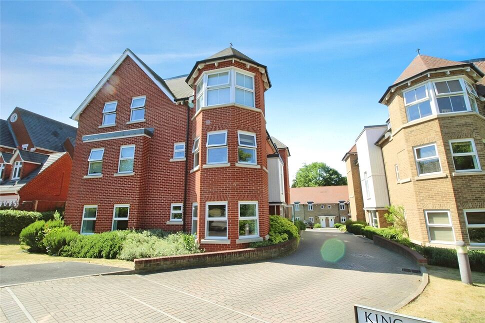 Main image of 2 bedroom Flat for sale, Egham Hill, Egham, Surrey, TW20