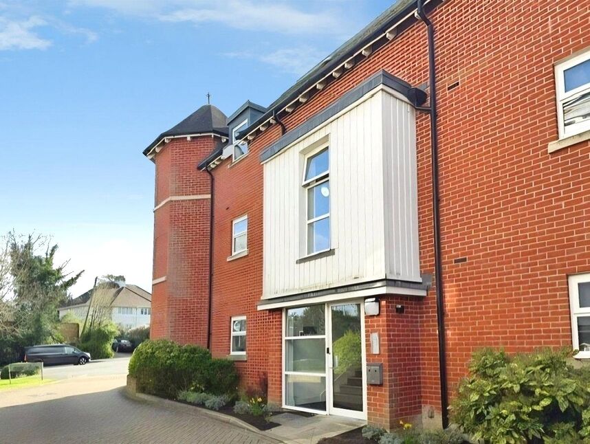 2 bedroom Flat for sale