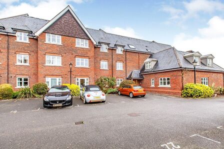 Albany Court Albany Place, 2 bedroom Flat for sale, &pound;330,000